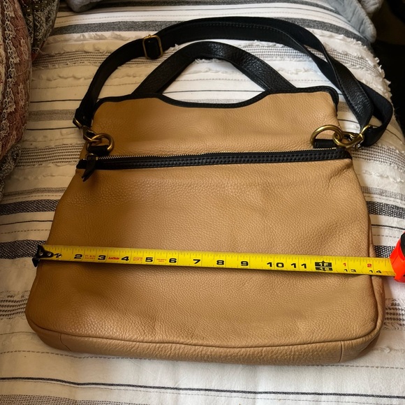 EUC Fossil Leather Tote/Crossbody - Picture 4 of 8